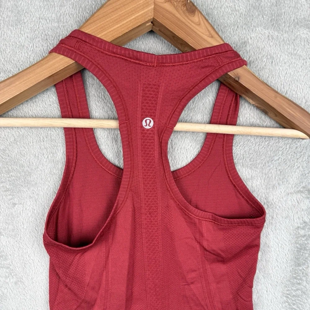 Lululemon Swiftly Tech Racerback Tank Top Womens 2 Dark Red Logo Athleisure